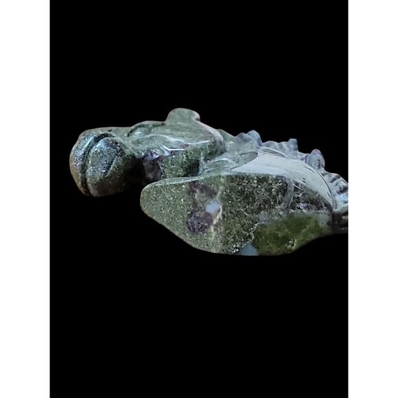 Dragon Blood Unicorn Figurine Detail Carved Gemstone Healing  Head Green Purple - Picture 5 of 16